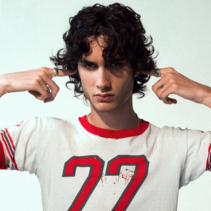 黄色妈妈爰在树林
